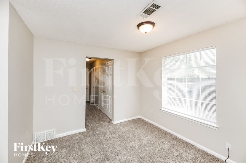 Building Photo - 7842 Shadowland Cove