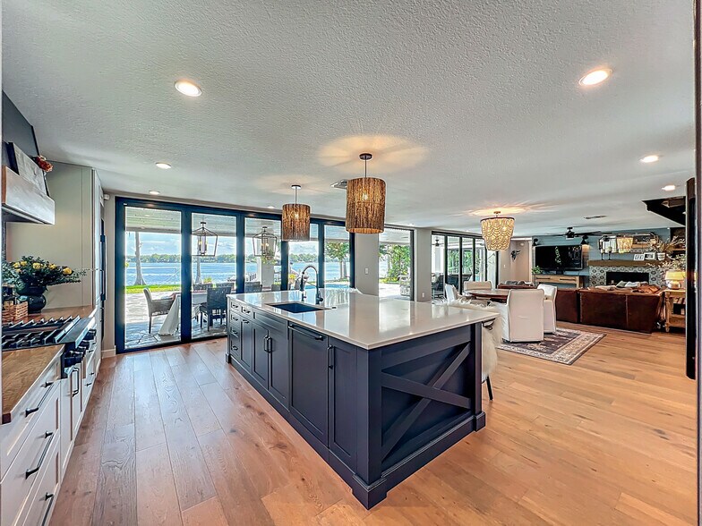 Kitchen - 281 Shell Pt E