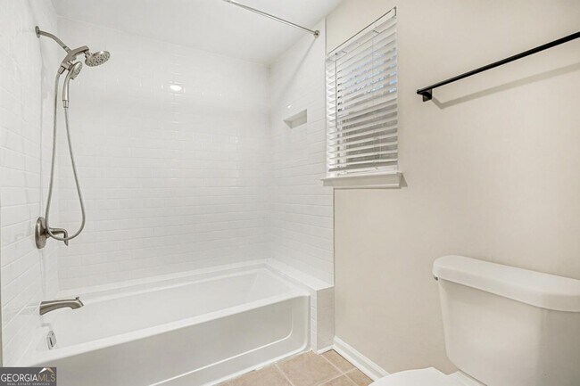 Building Photo - 106 Ivy Green Ln SE