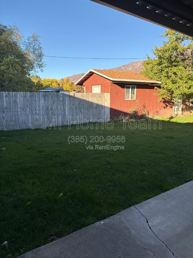 Building Photo - 245 Abrams Way