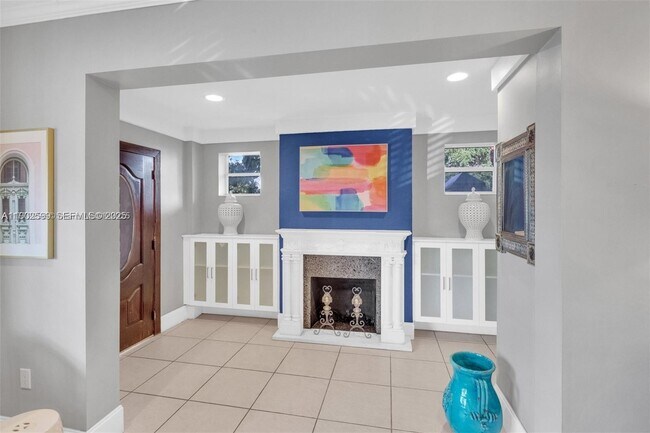 Building Photo - 1033 NW 6th St