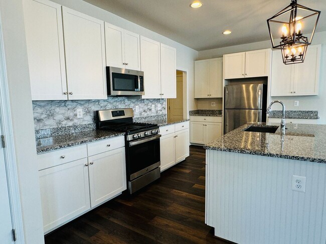 Building Photo - 454 Coastal Ave