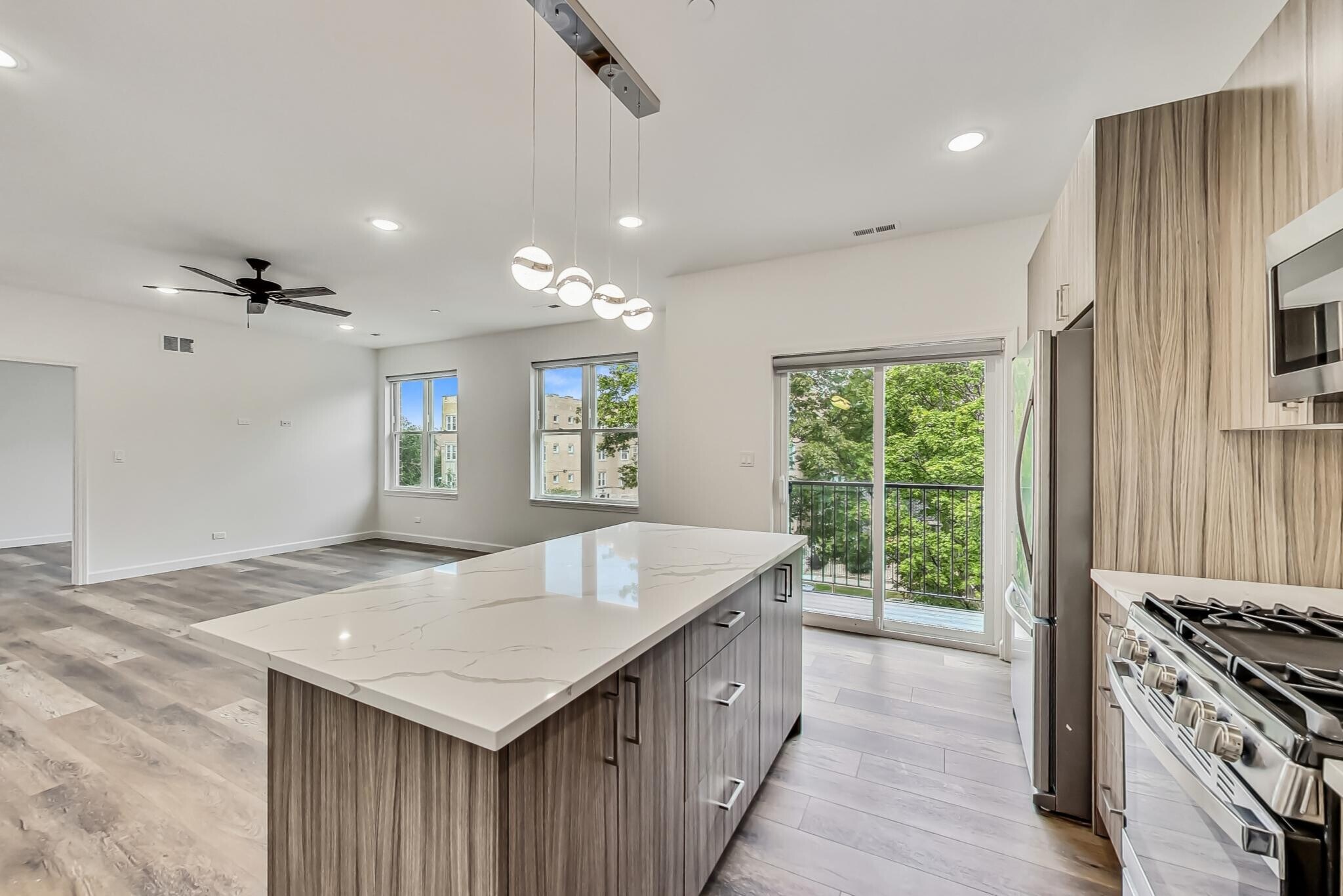 Building Photo - 6135 S Kimbark Ave