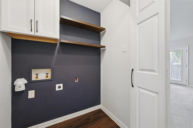 Building Photo - 15151 Berry Trail
