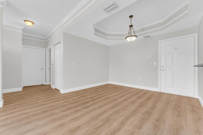 Building Photo - 2032 Alta Meadows Ln
