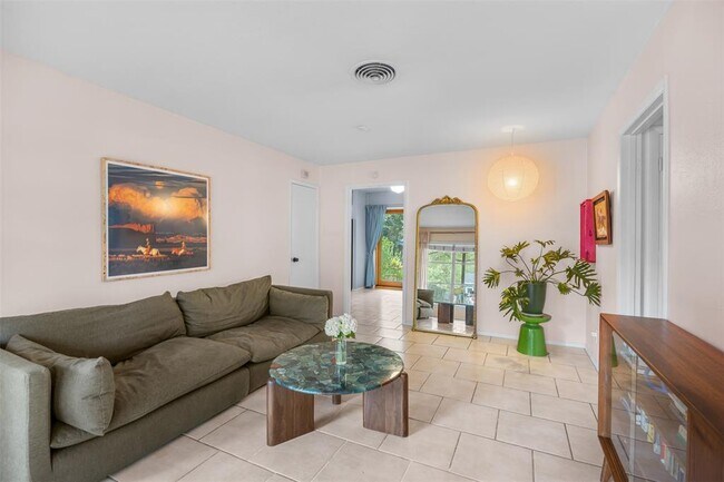Building Photo - 6713 Haney Dr