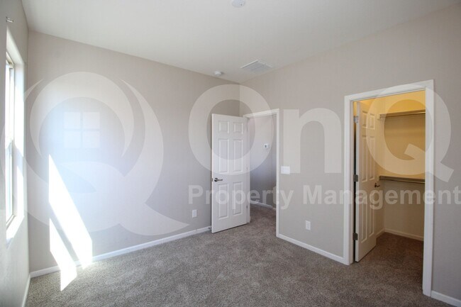 Building Photo - 26130 N 121st Ave