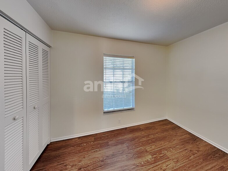 Building Photo - 6707 64th Ln E