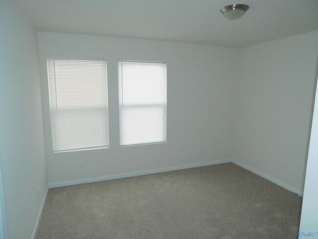 Building Photo - 130 Lockport Dr