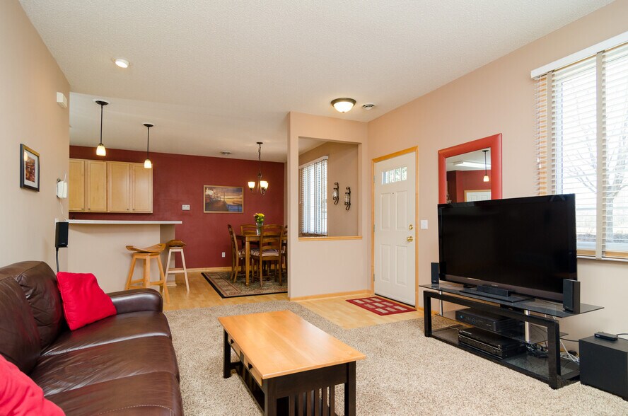 Building Photo - 17756 96th Ave N