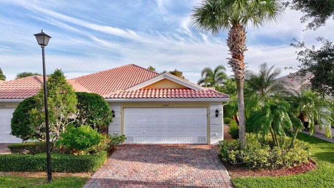 Building Photo - 11361 SW Pembroke Dr