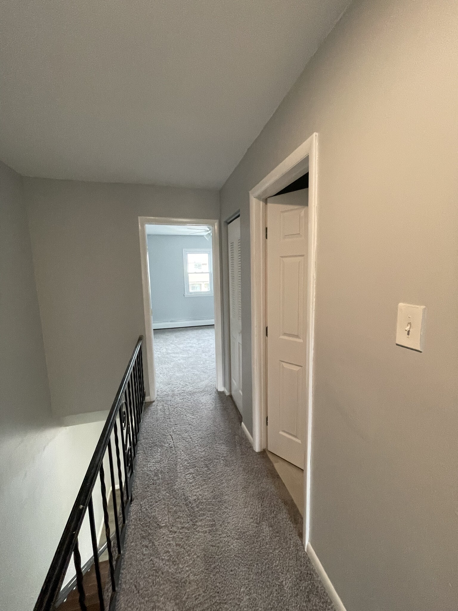 Building Photo - 2205 Walnut Ridge Est
