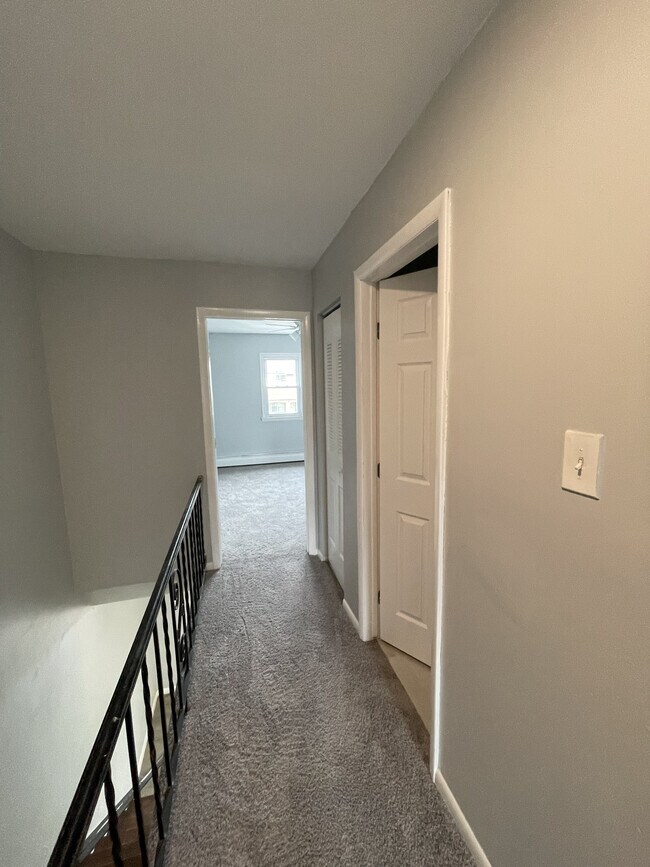 Building Photo - 2205 Walnut Ridge Est