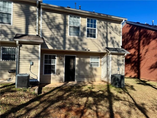 Building Photo - 5663 Windfall Ln