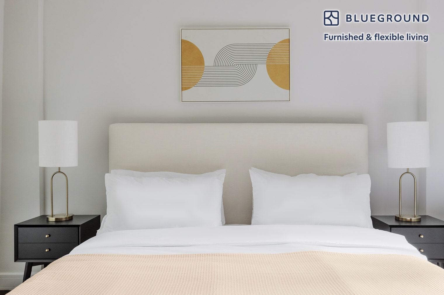 Building Photo - 210 W 70th St