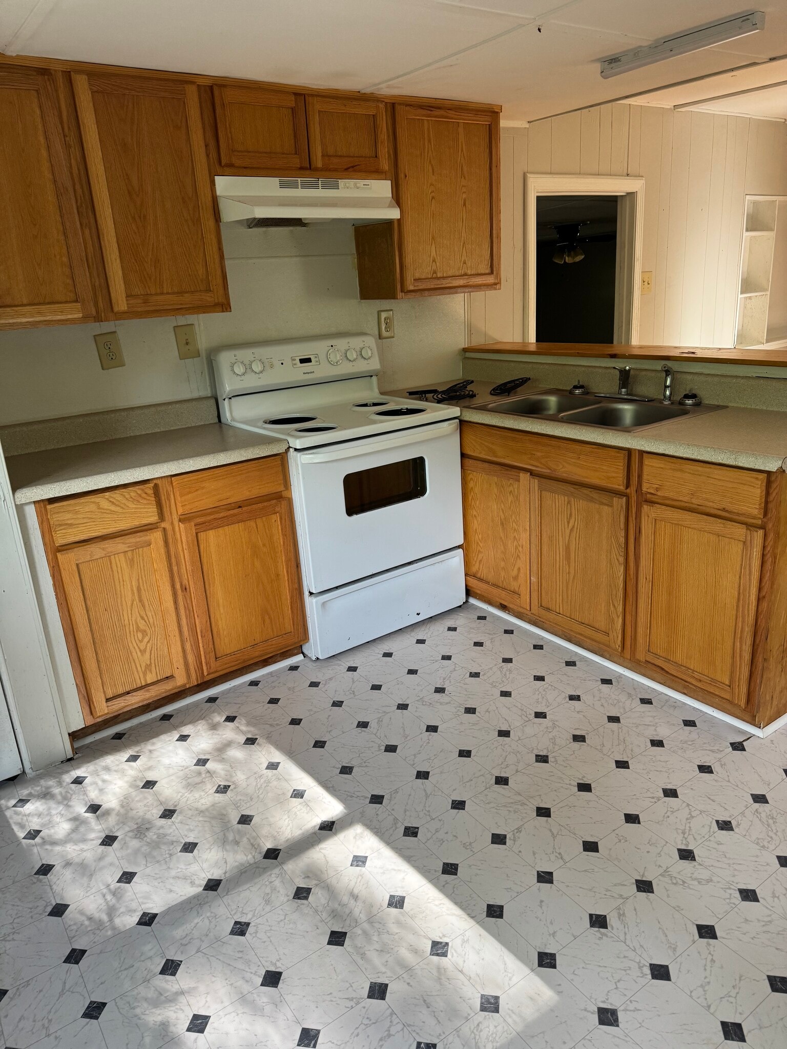 Kitchen - 3165 Henderson Grove Rd