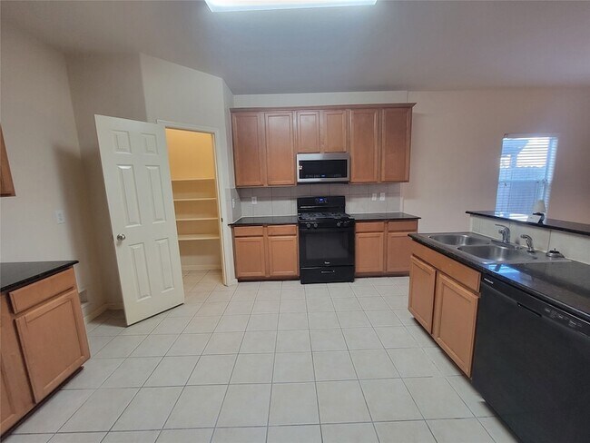 Building Photo - 2719 Indigo Stone Ln