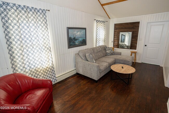 Building Photo - 17 George Rd