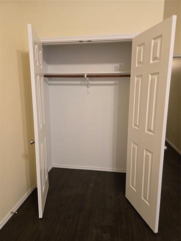 Building Photo - 9913 Fleetwood Dr