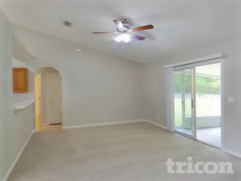 Building Photo - 2750 Archer St