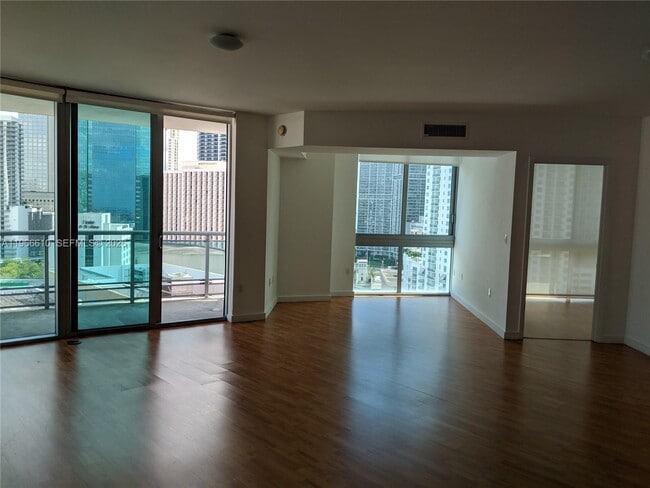 Building Photo - 350 S Miami Ave