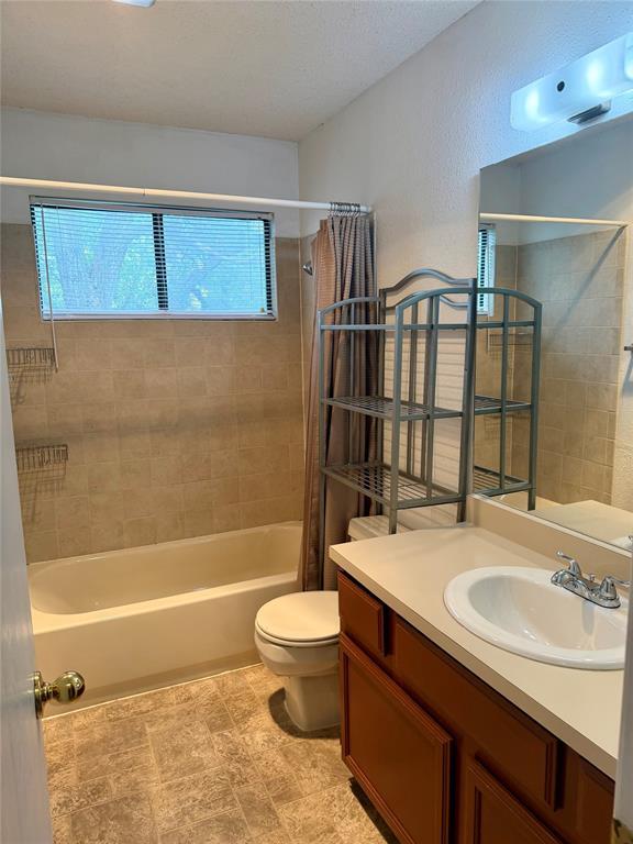 Building Photo - 1707 Honeysuckle Ln