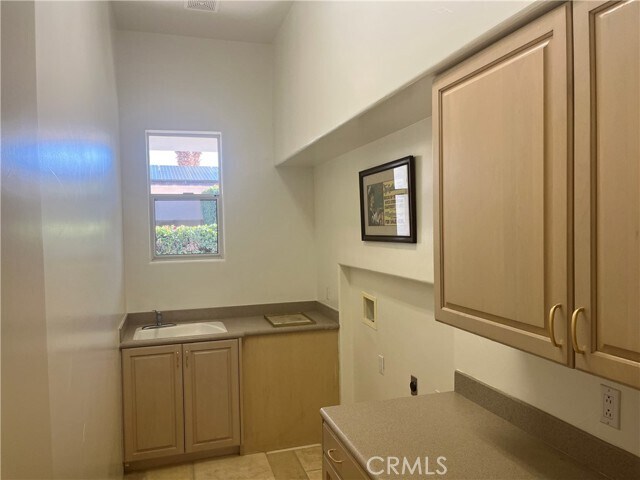 Building Photo - 45540 Cielito Dr