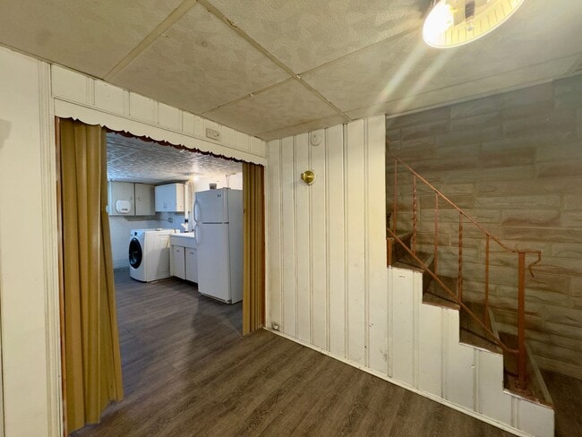 Building Photo - Charming 3 Bedroom/2 Bathroom Townhome in Loch Raven, MD!