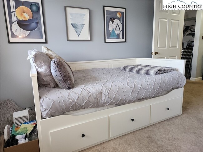 Building Photo - 303 Sugar Top Dr