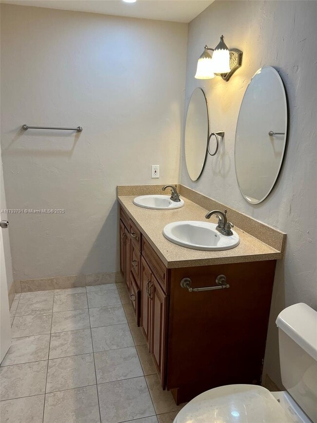 Building Photo - 451 Springdale Cir