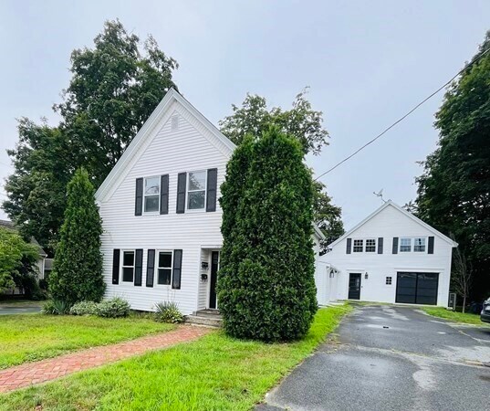 Building Photo - 100 Main St