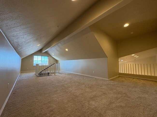 Building Photo - Millcreek Condo with Private Balcony & Pool!