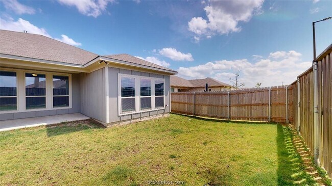 Building Photo - 6335 Spartan Dr