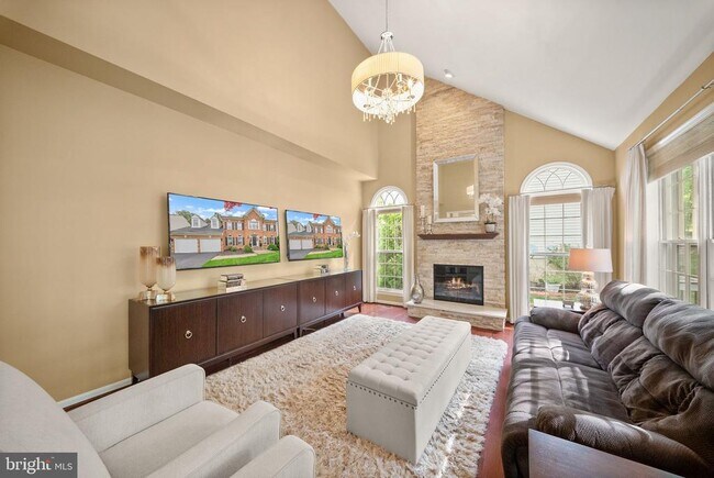 Building Photo - 5667 Lonesome Dove Ct