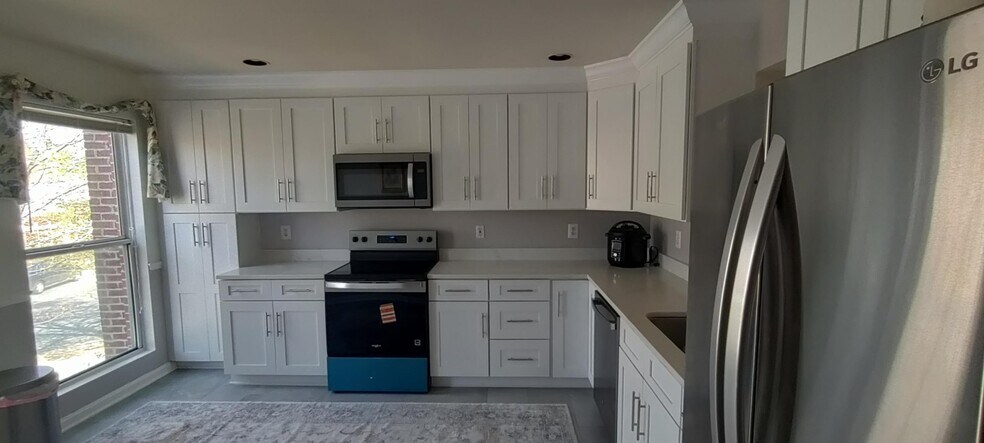 Building Photo - 1703 Blue Flint Ct