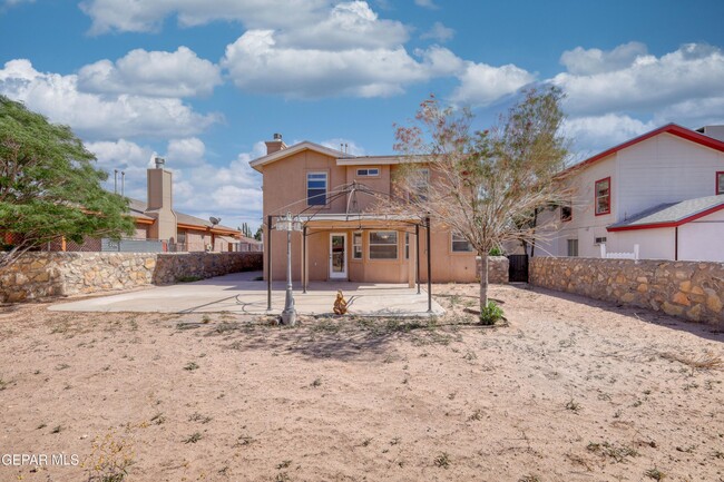 Building Photo - 12209 Chato Villa Dr
