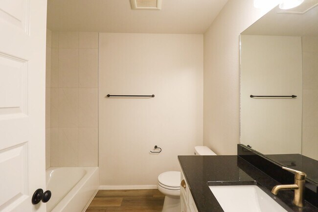 Building Photo - 4 Bed 2 Bath New Construction Home in Bixby