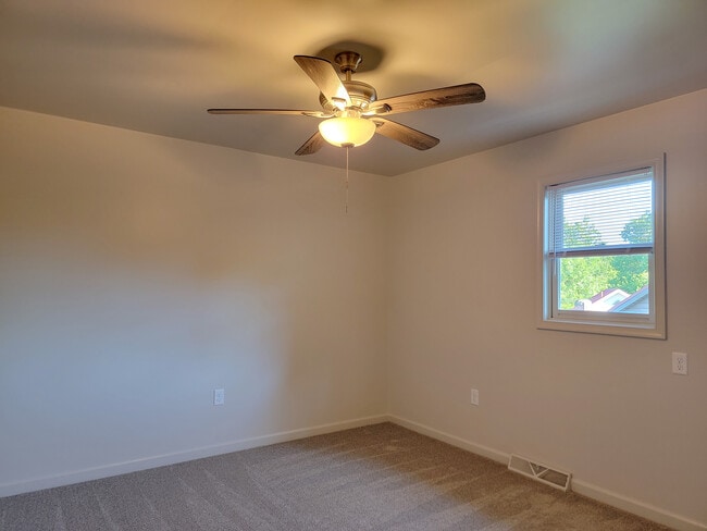 Building Photo - 1522 N Reading Rd