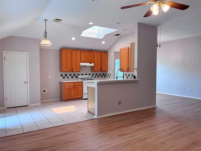 Building Photo - 14901 Sand Dollar Ct