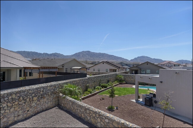 Building Photo - 2166 Enchanted Crst Dr