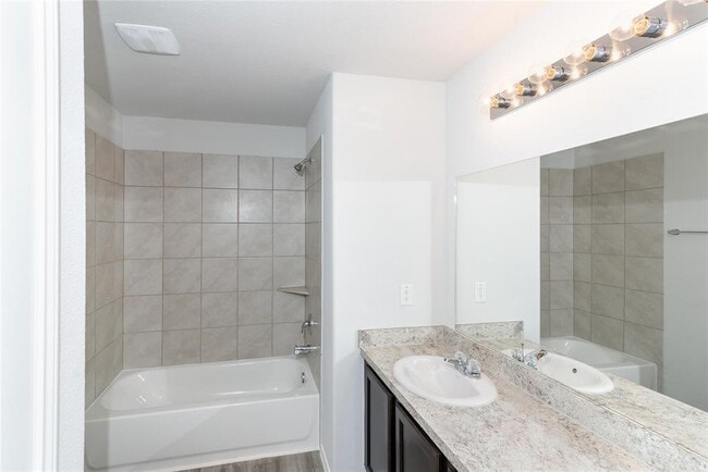Building Photo - 17103 Andrew Nook Ln