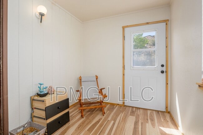 Building Photo - 384 Explorer Ct