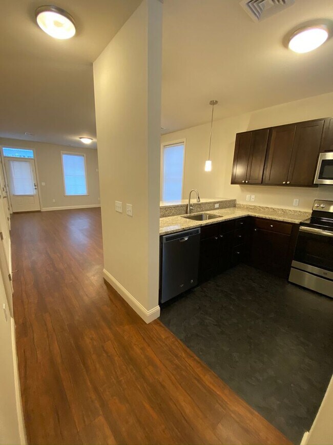 Building Photo - 251 Bayberry Cir