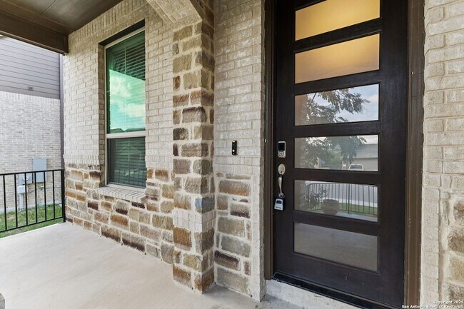Building Photo - 12142 Buckaroo Ranch