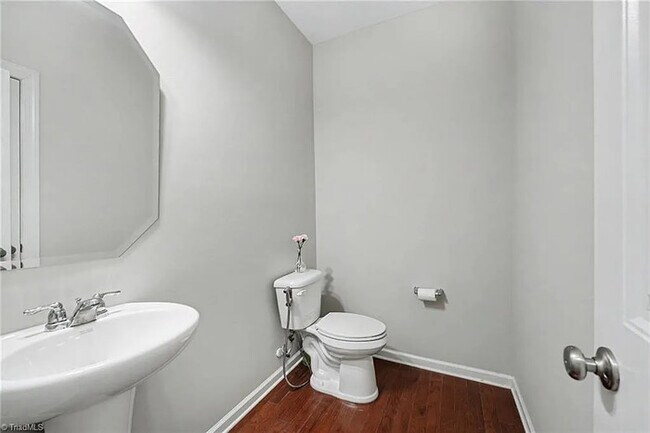 Building Photo - Lease to Own