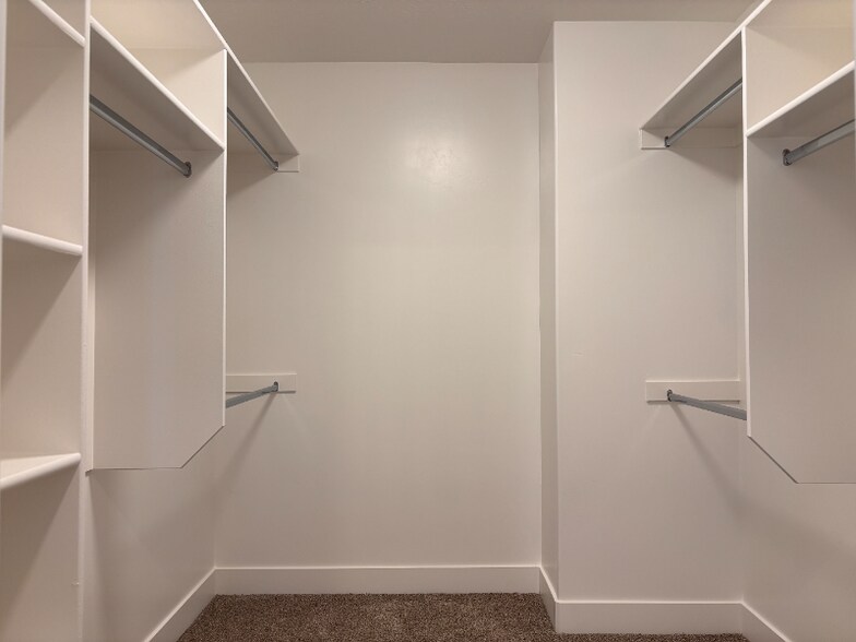 Building Photo - 655 S 85 E