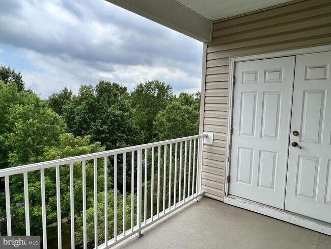 Building Photo - 232 Masterson Ct