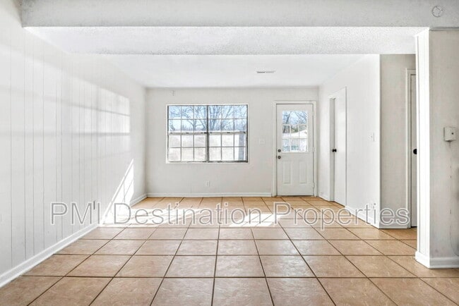 Building Photo - 3542 N 60 St