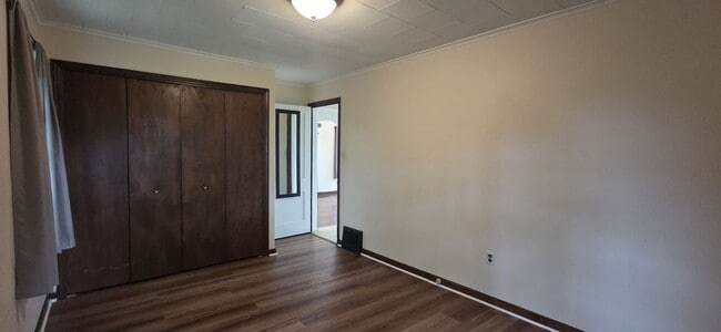 Building Photo - 13497 Center Rd