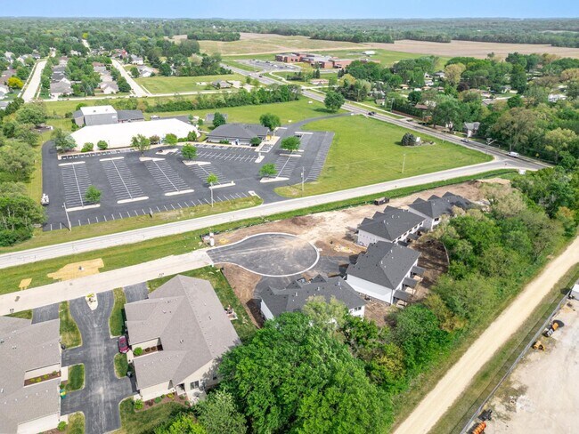 Building Photo - 11586 Willowbrook Rd